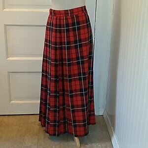 Vintage Celtic Ireland plaid pleated skirt and pin kilt